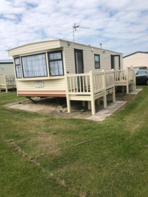 A4 THE CHASE 6 Berth Pet Friendly Caravan With Decking